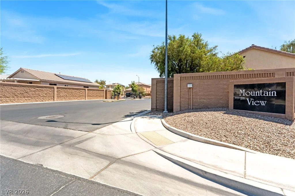 3747 Squirrel, Las Vegas, NV 89122