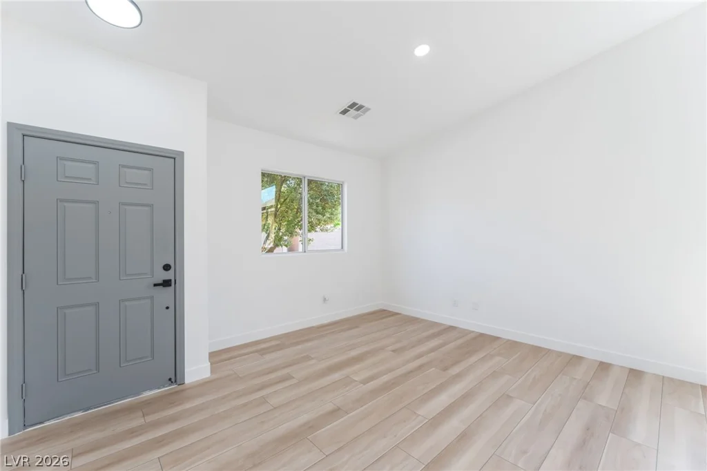 3747 Squirrel, Las Vegas, NV 89122