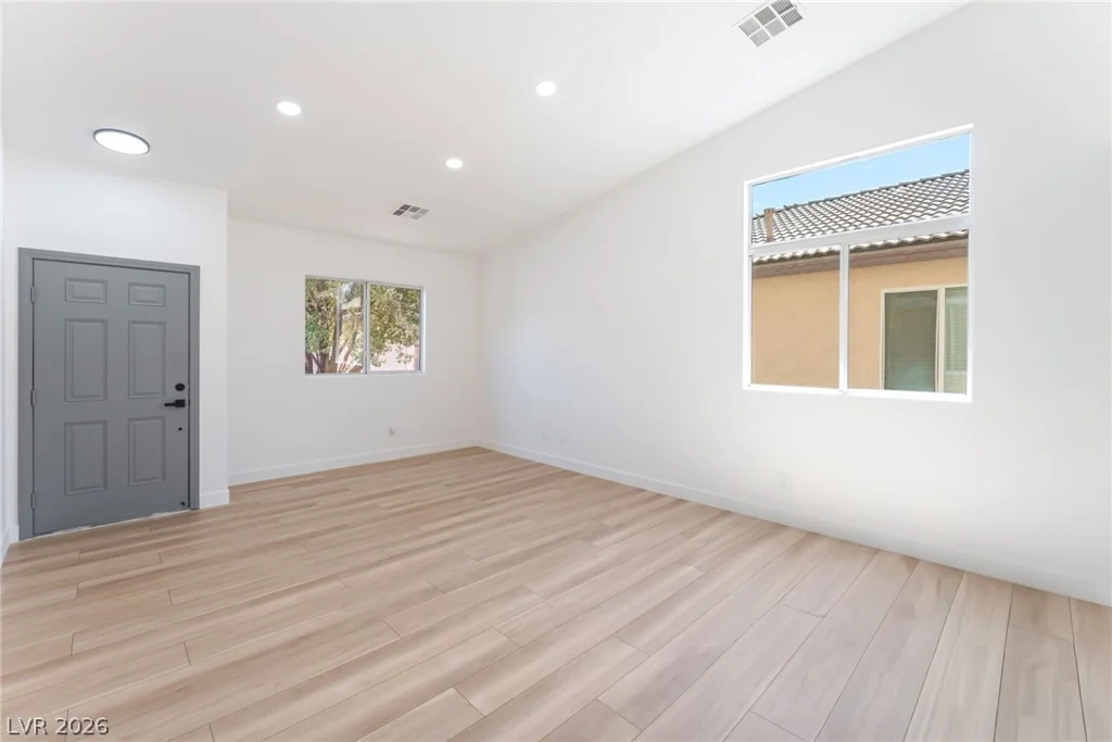 3747 Squirrel, Las Vegas, NV 89122