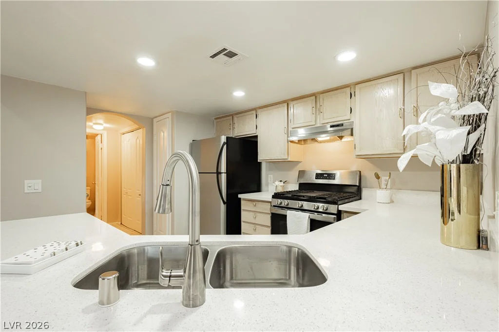7400 Flamingo, Las Vegas, NV 89147