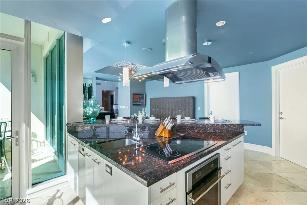 2700 Las Vegas, Las Vegas, NV 89109