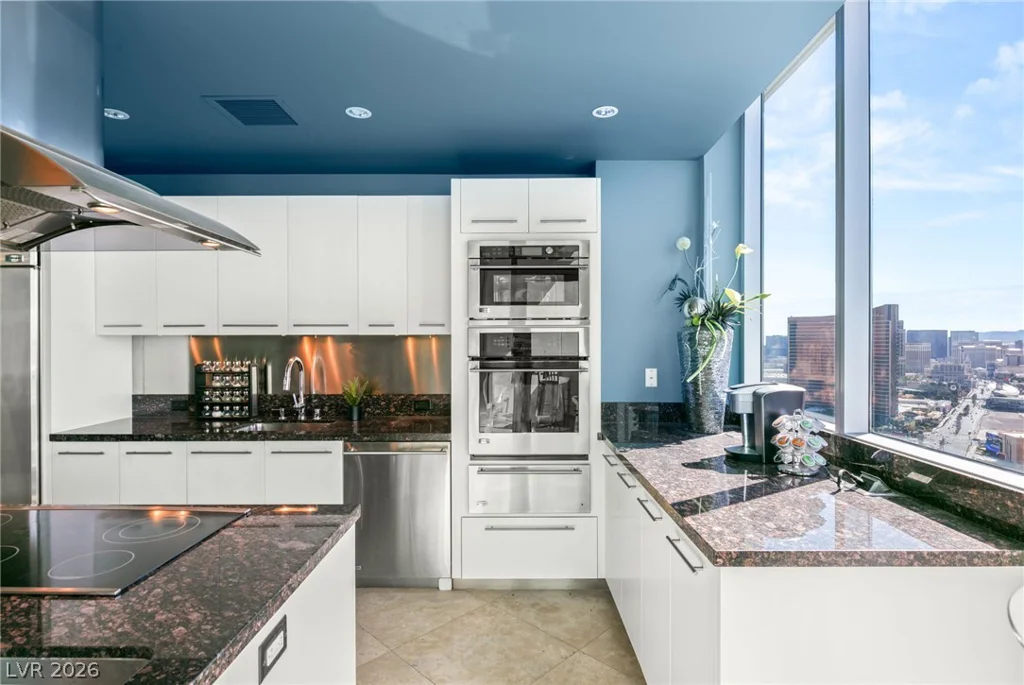 2700 Las Vegas, Las Vegas, NV 89109