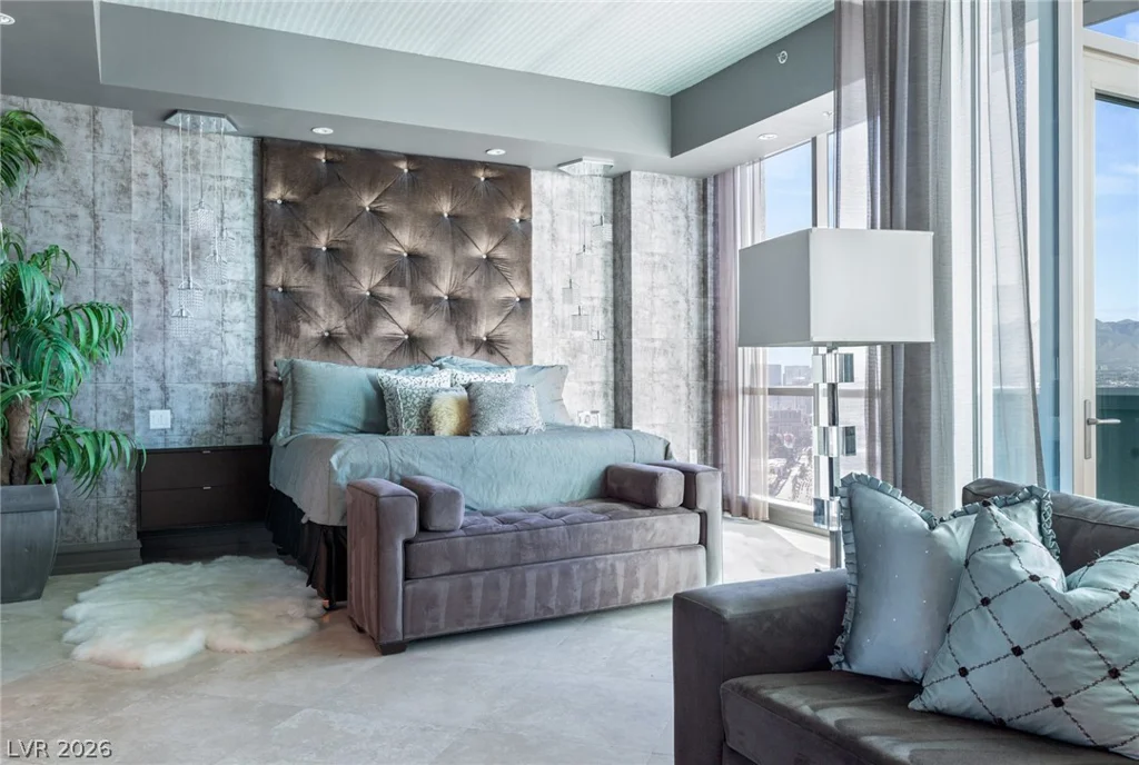 2700 Las Vegas, Las Vegas, NV 89109
