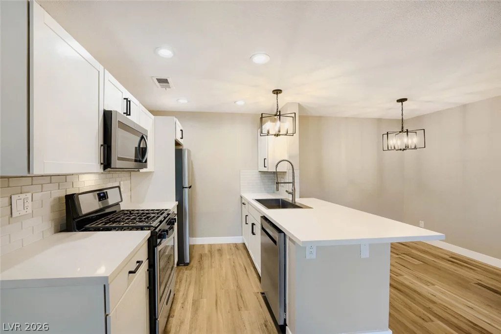 2200 Fort Apache, Las Vegas, NV 89117