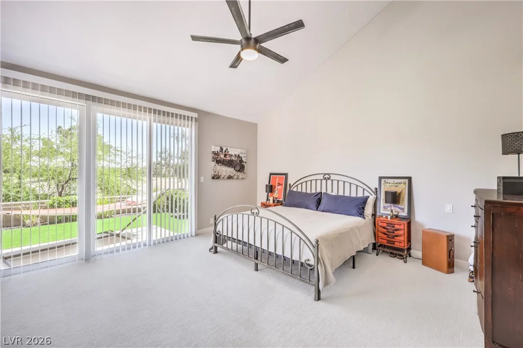 8211 Round Hills, Las Vegas, NV 89113