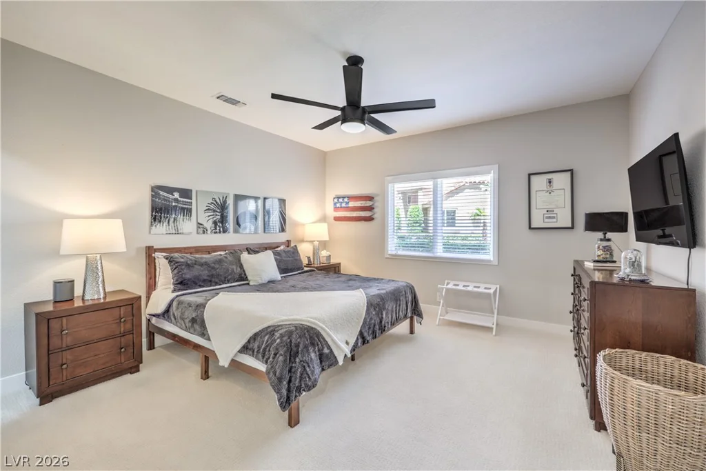 8211 Round Hills, Las Vegas, NV 89113