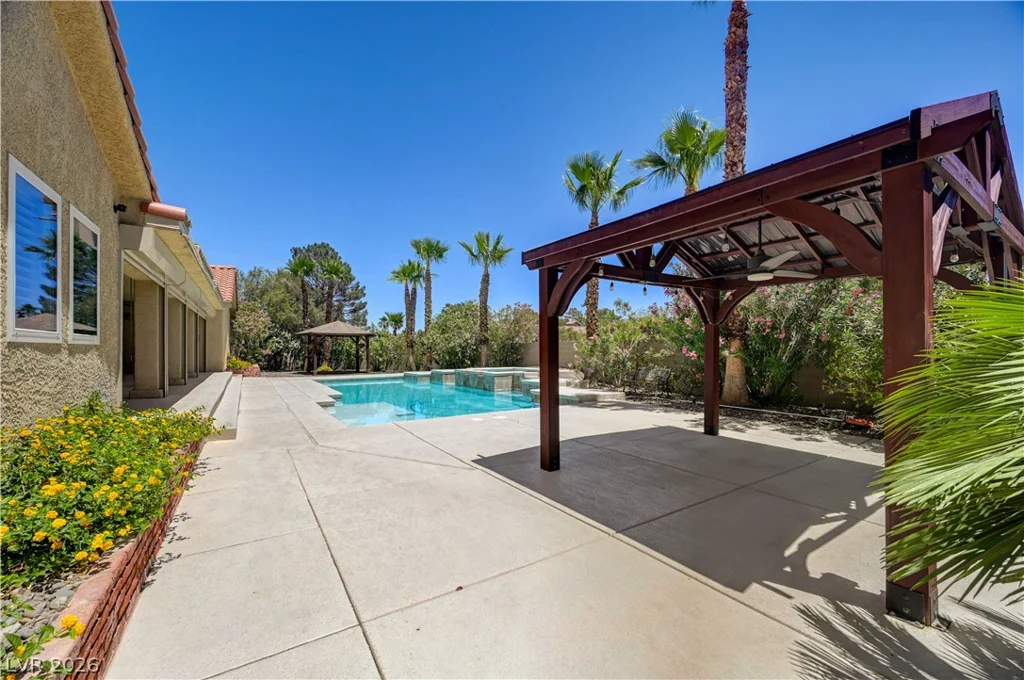 7441 Darby, Las Vegas, NV 89117