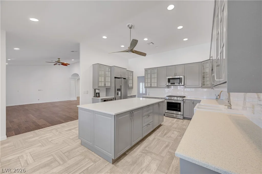 7441 Darby, Las Vegas, NV 89117