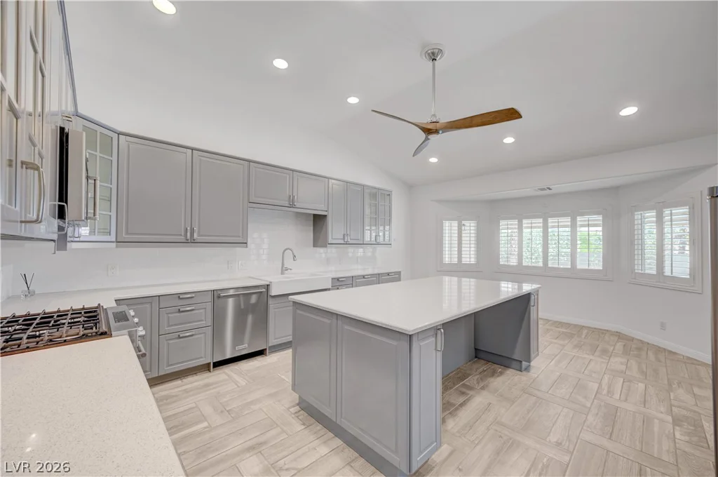 7441 Darby, Las Vegas, NV 89117