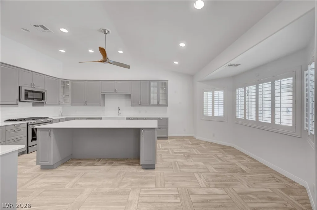 7441 Darby, Las Vegas, NV 89117