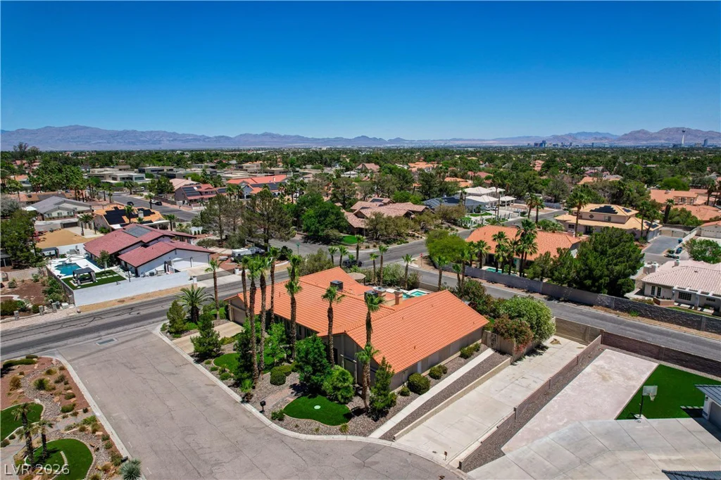 7441 Darby, Las Vegas, NV 89117