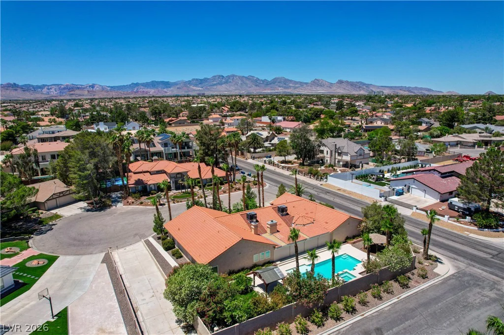 7441 Darby, Las Vegas, NV 89117