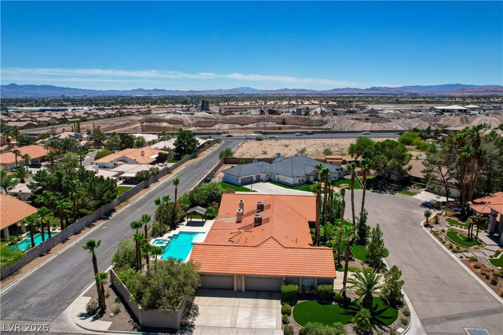 7441 Darby, Las Vegas, NV 89117