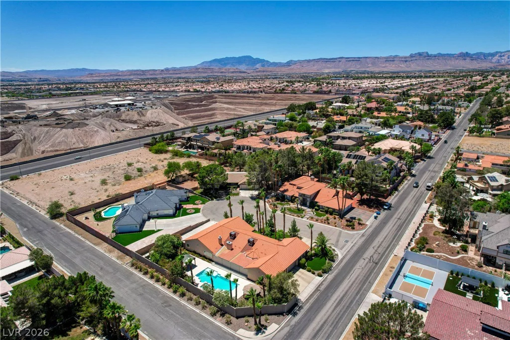 7441 Darby, Las Vegas, NV 89117