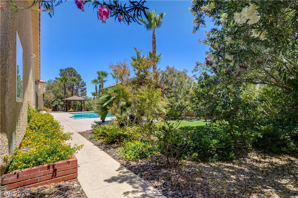 7441 Darby, Las Vegas, NV 89117
