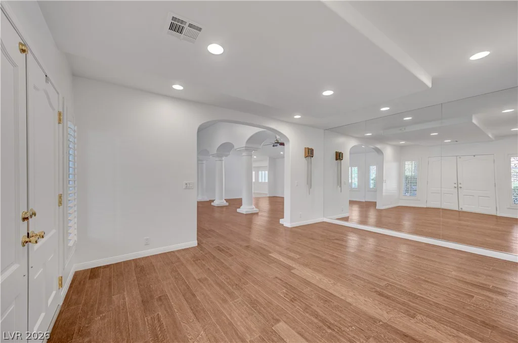 7441 Darby, Las Vegas, NV 89117