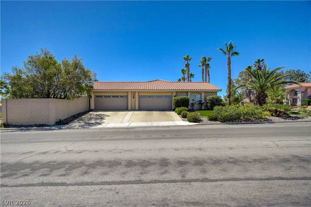 7441 Darby, Las Vegas, NV 89117