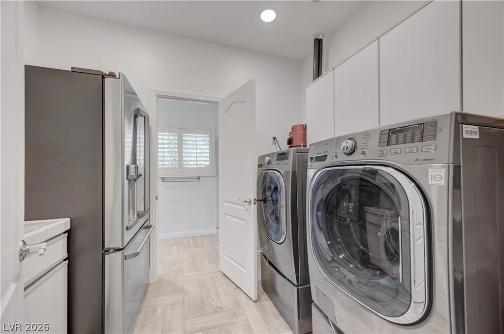 7441 Darby, Las Vegas, NV 89117