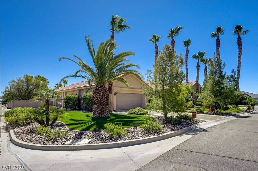 7441 Darby, Las Vegas, NV 89117