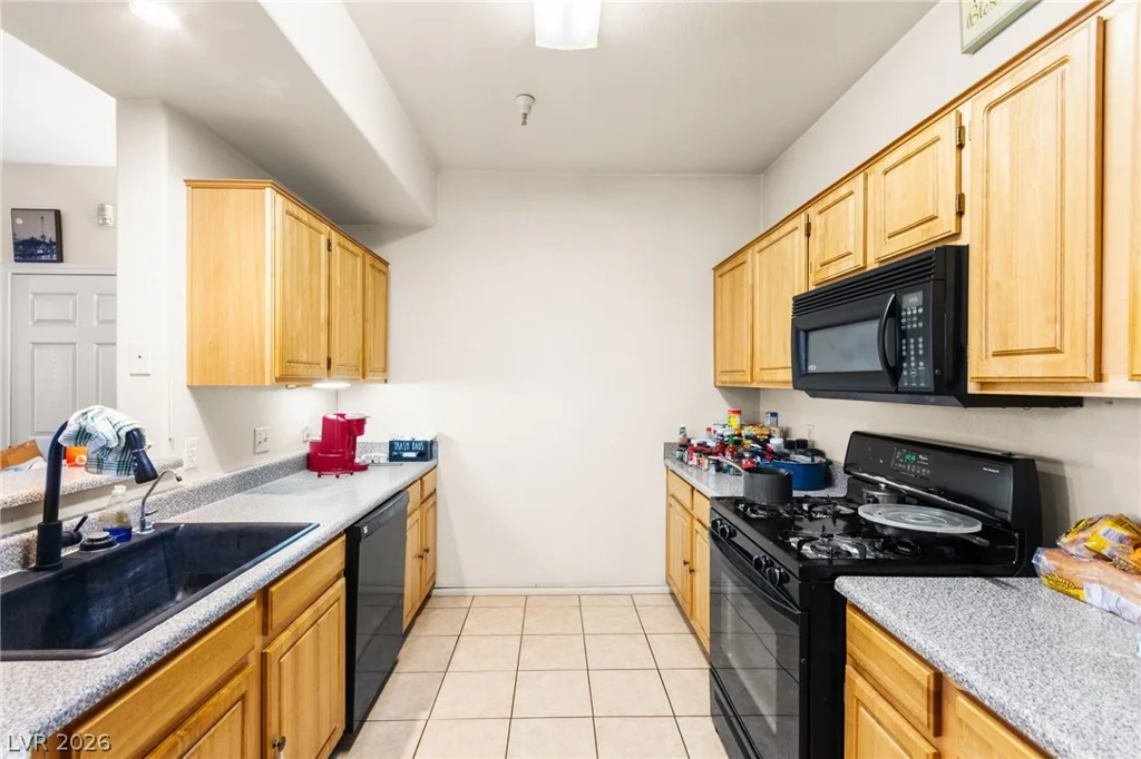 5855 Valley, North Las Vegas, NV 89031