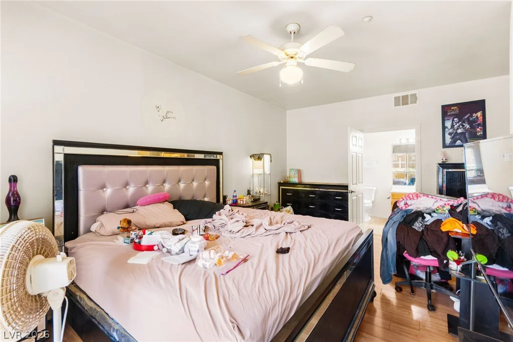 5855 Valley, North Las Vegas, NV 89031