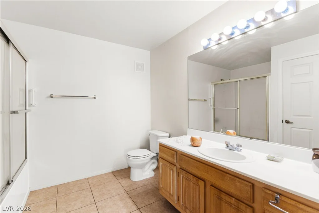 5855 Valley, North Las Vegas, NV 89031