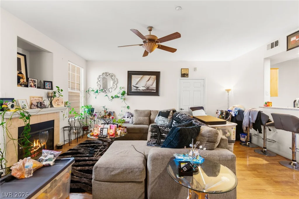 5855 Valley, North Las Vegas, NV 89031