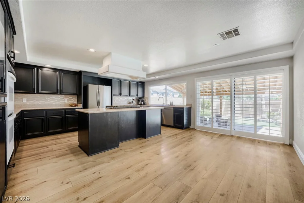 8716 Castle Hill, Las Vegas, NV 89129