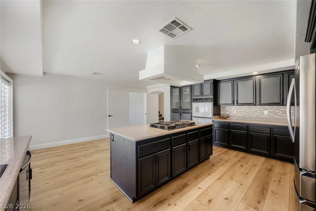 8716 Castle Hill, Las Vegas, NV 89129