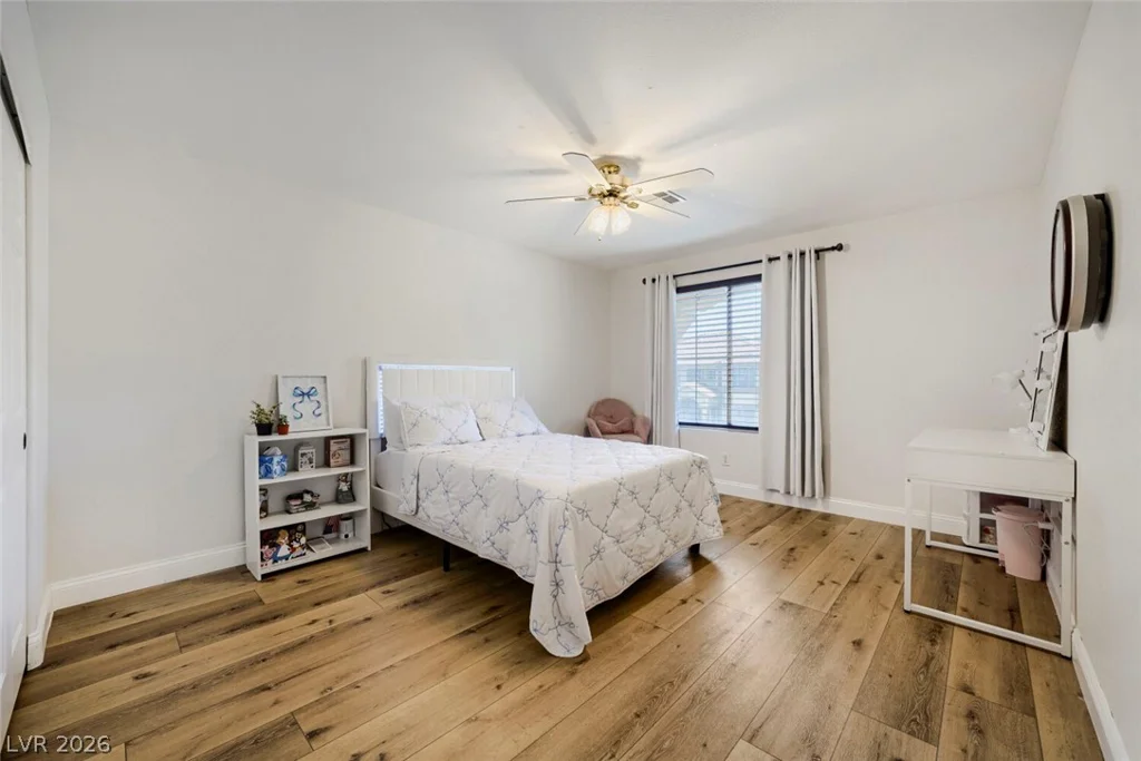 8716 Castle Hill, Las Vegas, NV 89129