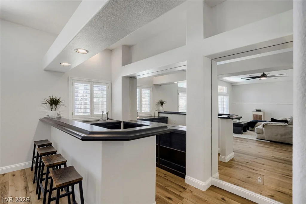 8716 Castle Hill, Las Vegas, NV 89129