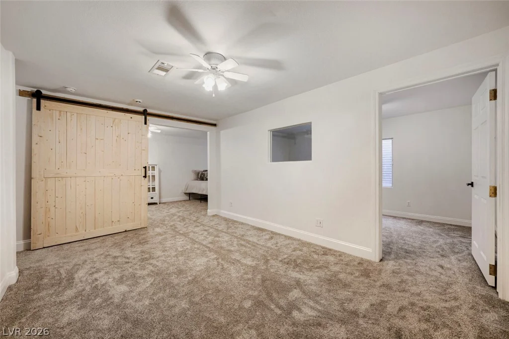 8716 Castle Hill, Las Vegas, NV 89129