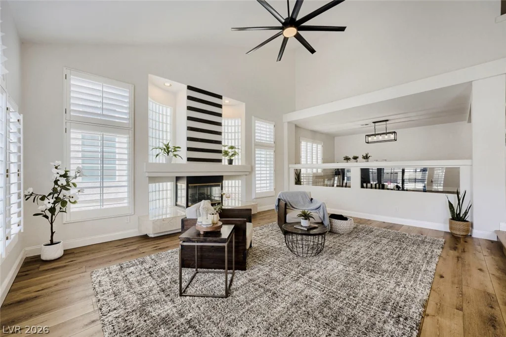 8716 Castle Hill, Las Vegas, NV 89129