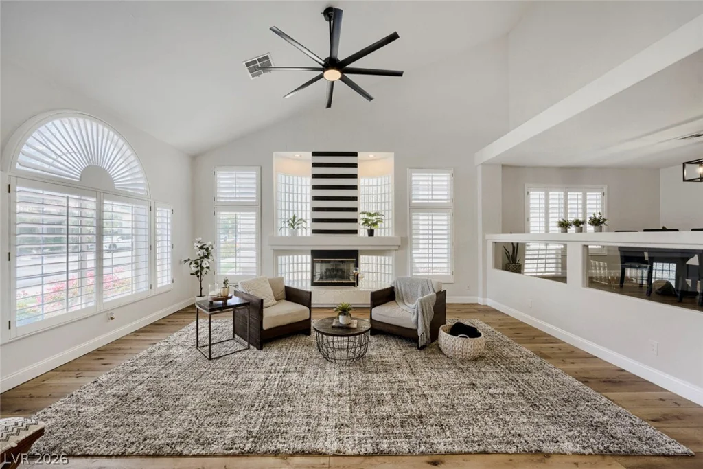 8716 Castle Hill, Las Vegas, NV 89129