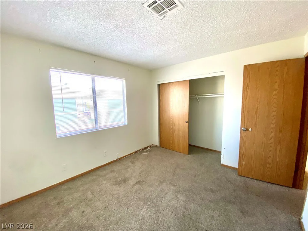1872 Cosmic, Las Vegas, NV 89115