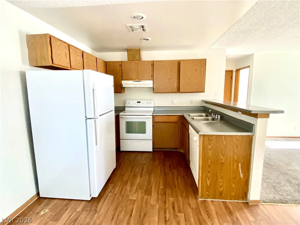 1872 Cosmic, Las Vegas, NV 89115