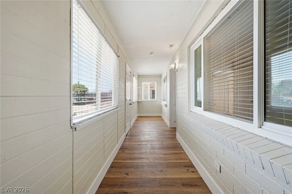 2105 Santa Paula, Las Vegas, NV 89104