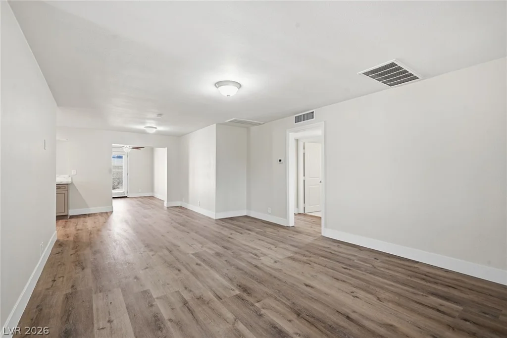2105 Santa Paula, Las Vegas, NV 89104