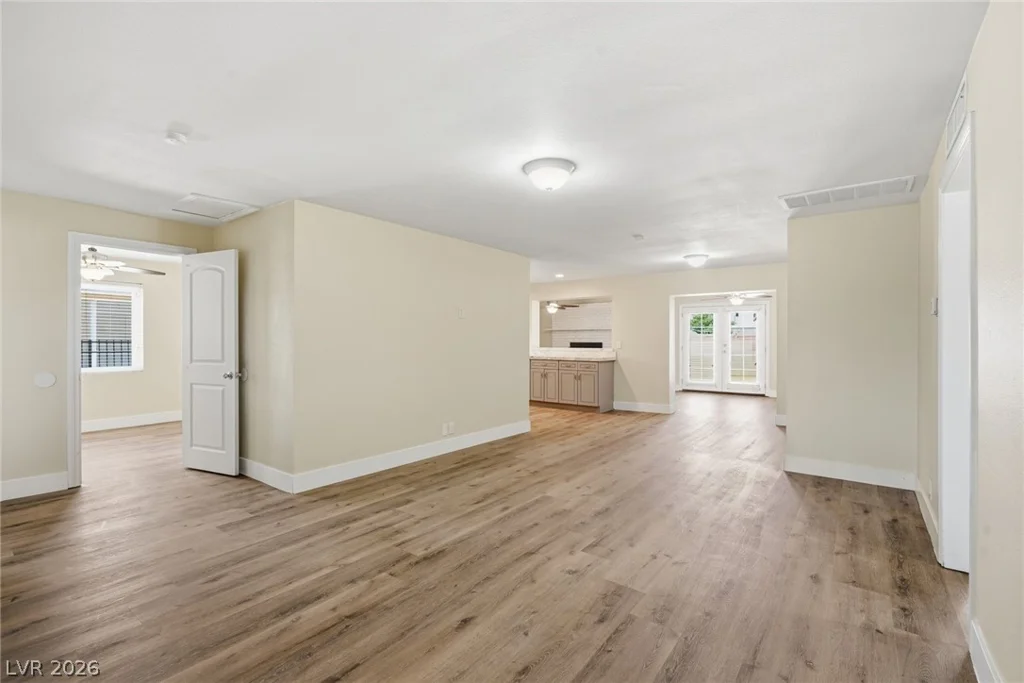 2105 Santa Paula, Las Vegas, NV 89104