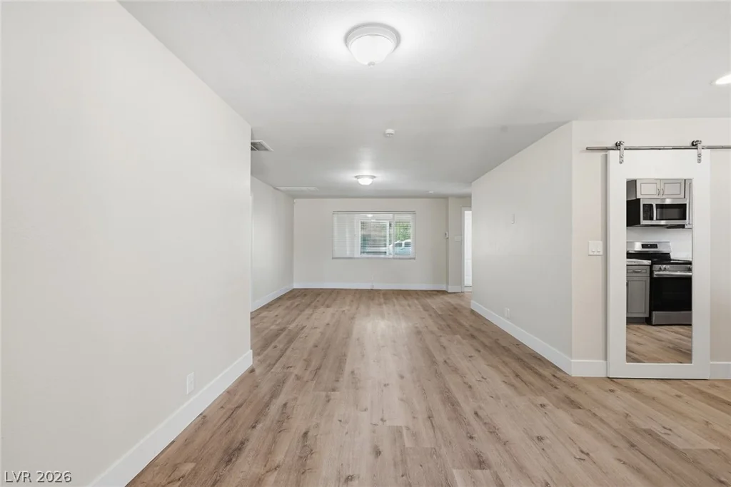 2105 Santa Paula, Las Vegas, NV 89104
