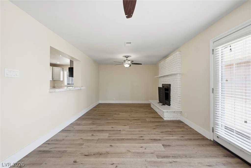2105 Santa Paula, Las Vegas, NV 89104