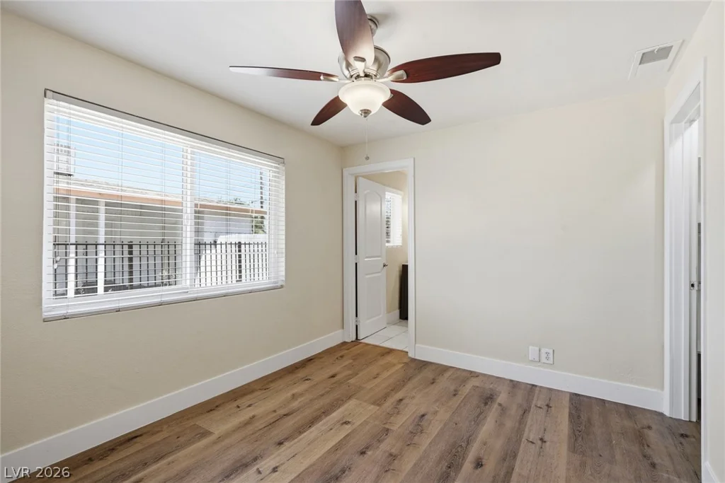 2105 Santa Paula, Las Vegas, NV 89104