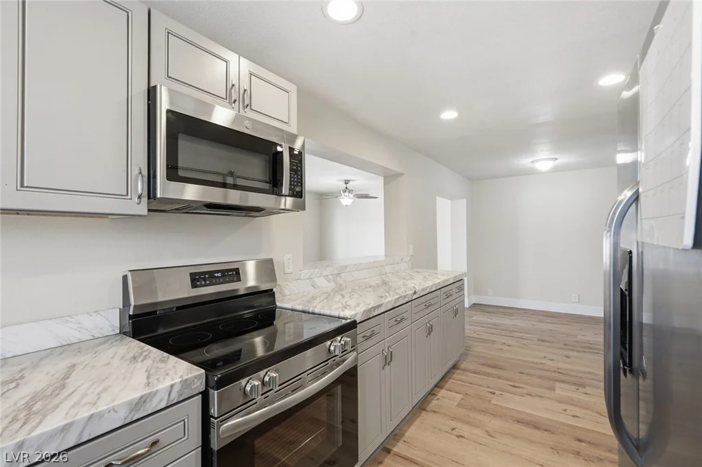 2105 Santa Paula, Las Vegas, NV 89104