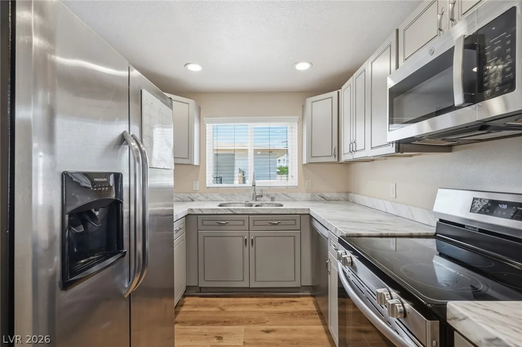 2105 Santa Paula, Las Vegas, NV 89104