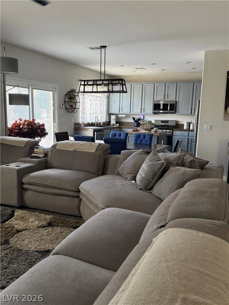 9109 Little Horse, Las Vegas, NV 89143