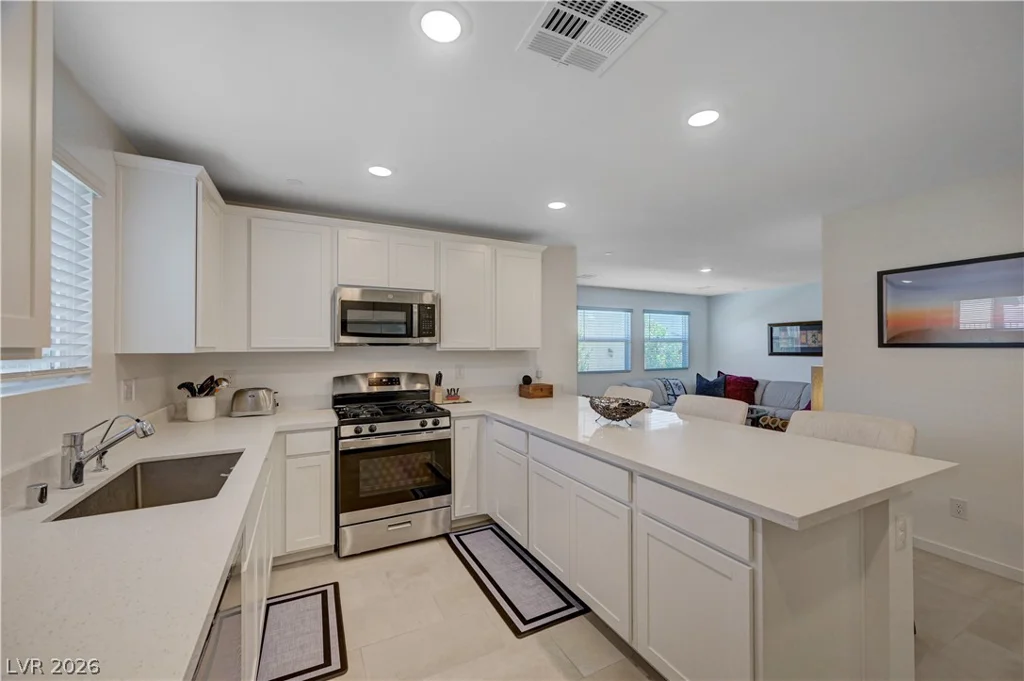 6318 Foxes Dale, Las Vegas, NV 89166