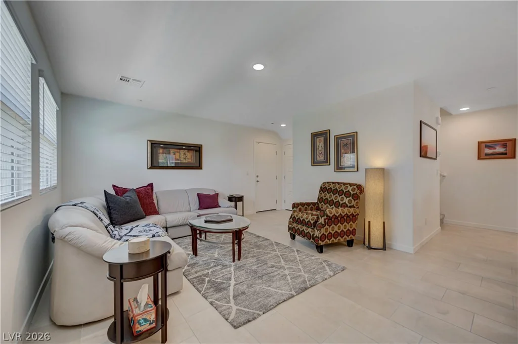 6318 Foxes Dale, Las Vegas, NV 89166