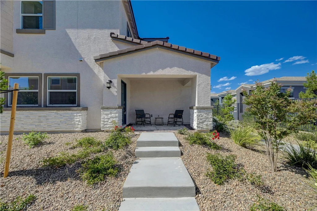 6318 Foxes Dale, Las Vegas, NV 89166