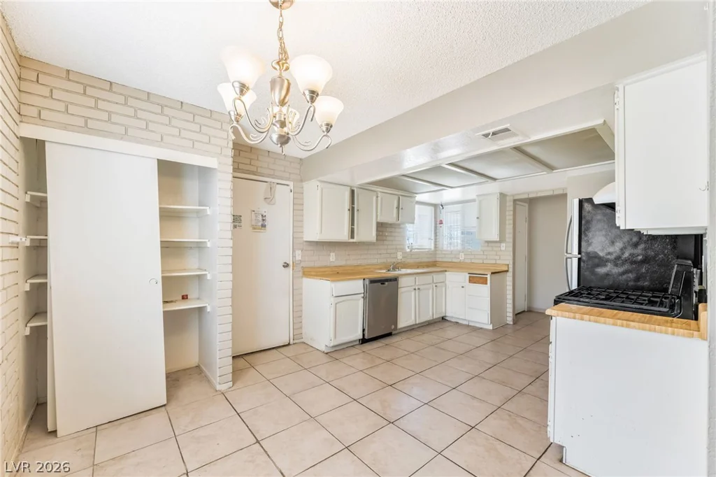 1313 Madison, Las Vegas, NV 89106