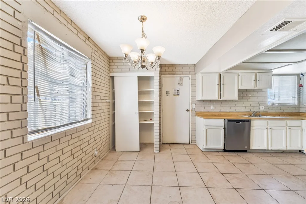 1313 Madison, Las Vegas, NV 89106